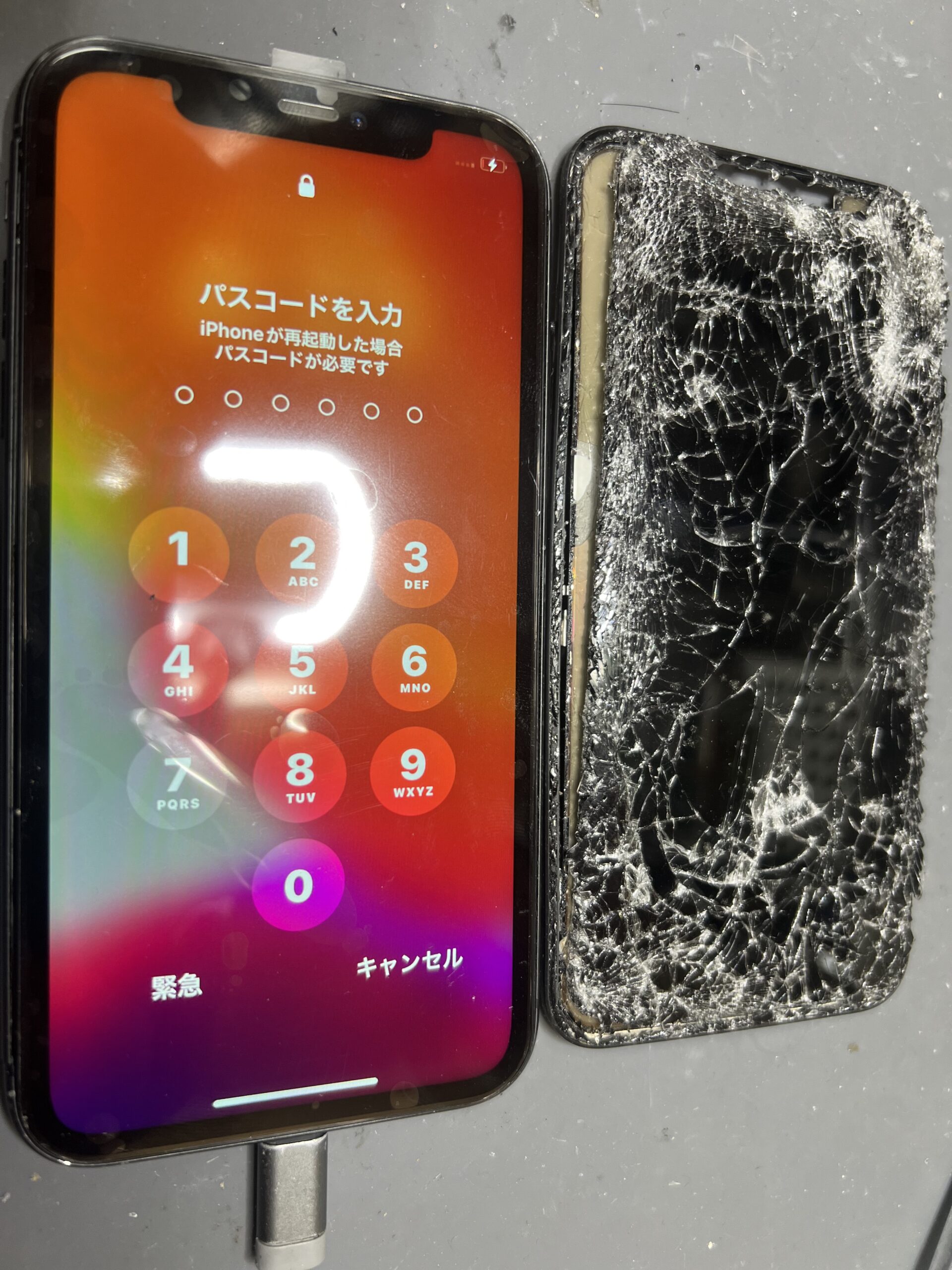 iPhone11表裏バキバキ破損【画面交換】