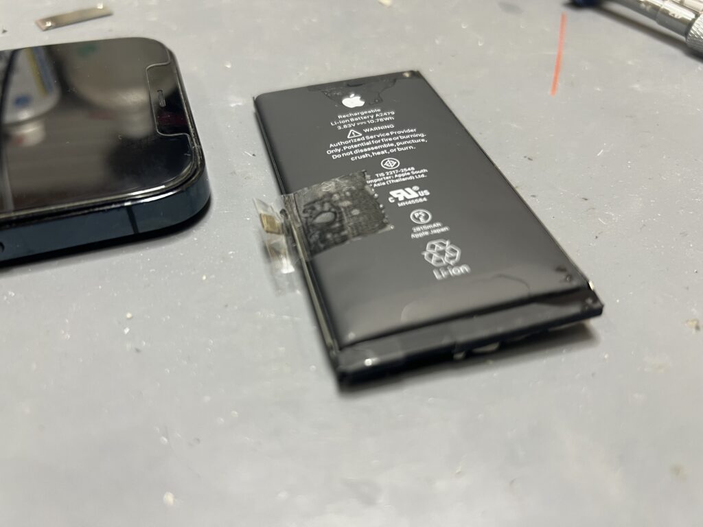 iPhone12 バッテリー