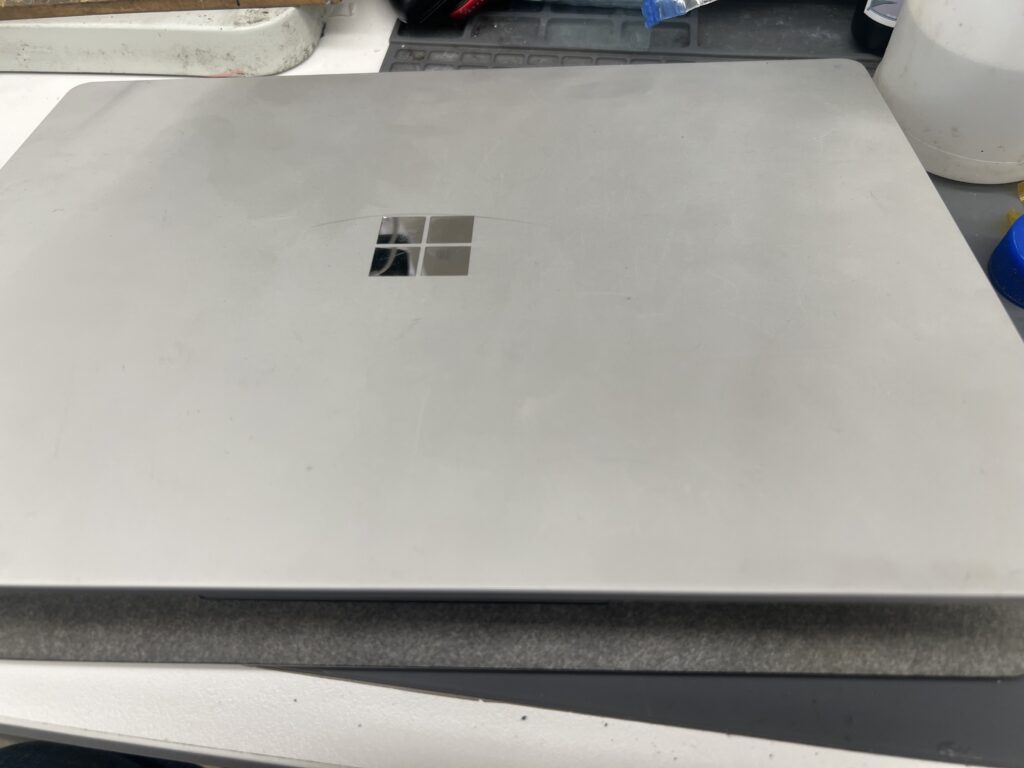 SurfaceLaptop バッテリー