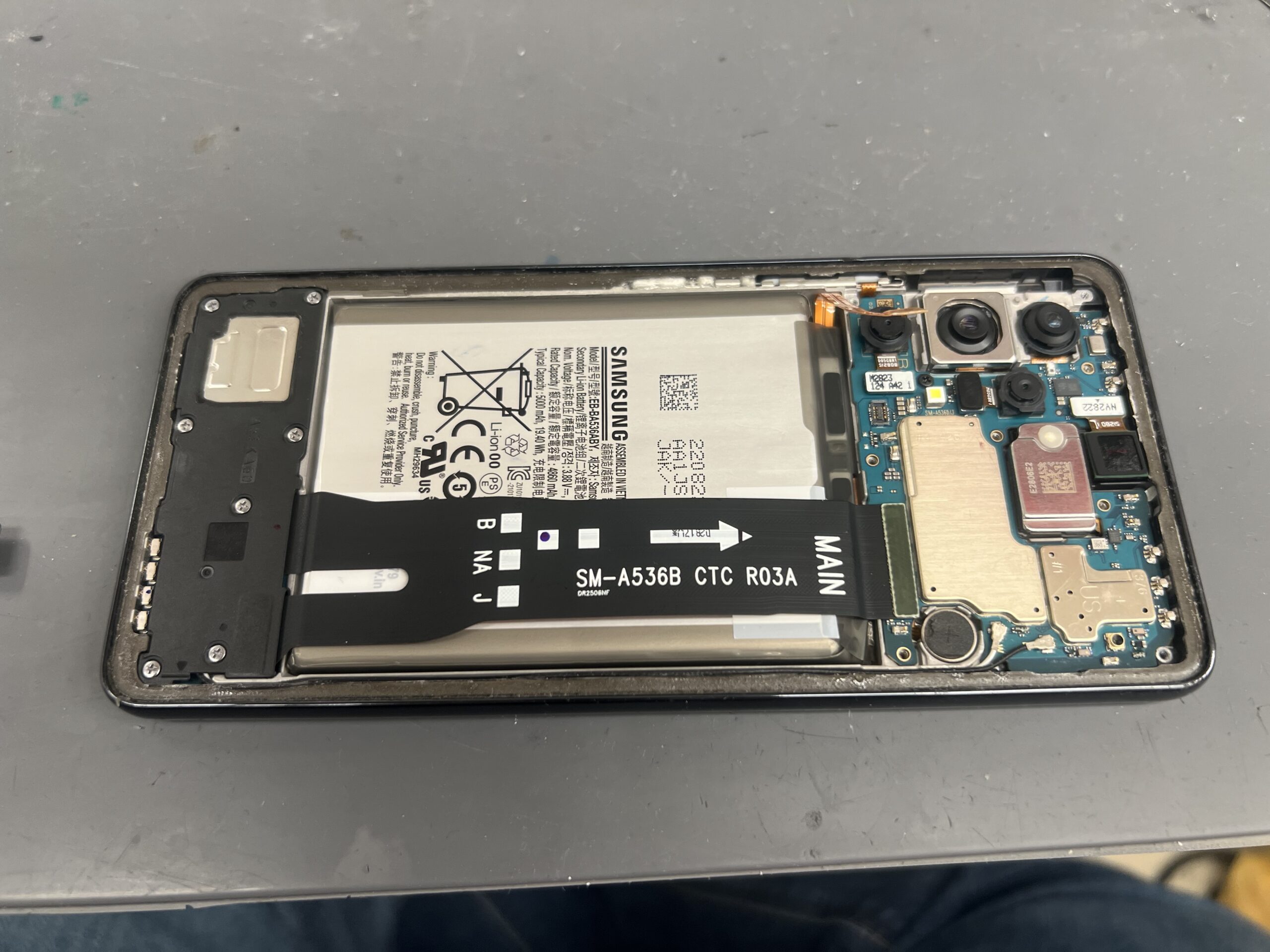 Galaxy A53液晶真っ暗【実際の修理事例】市川市のお客様｜画面表示不良