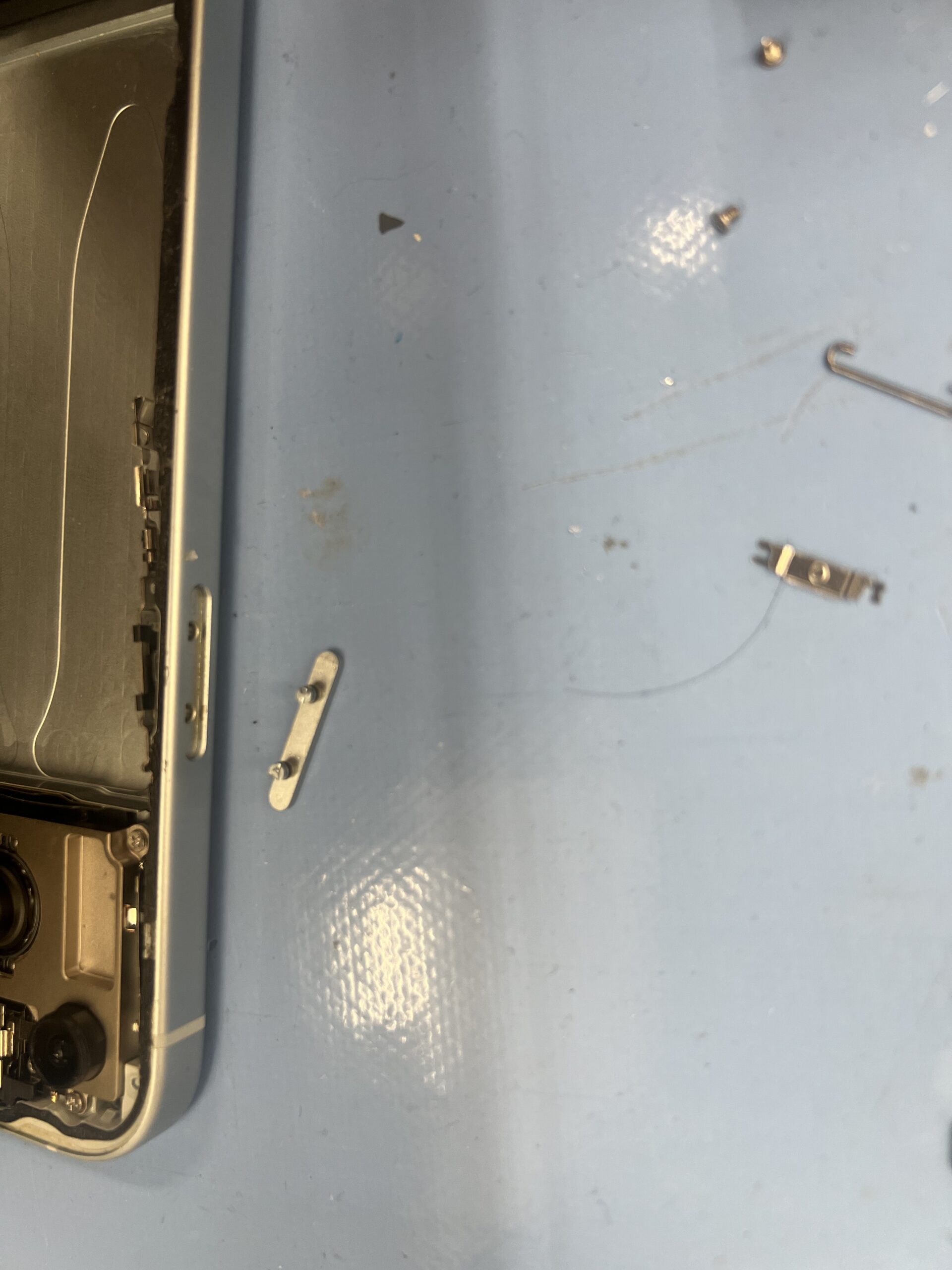 iPhone15 電源ボタンが押せない時の修理事例【船橋・市川のiPhone修理店】