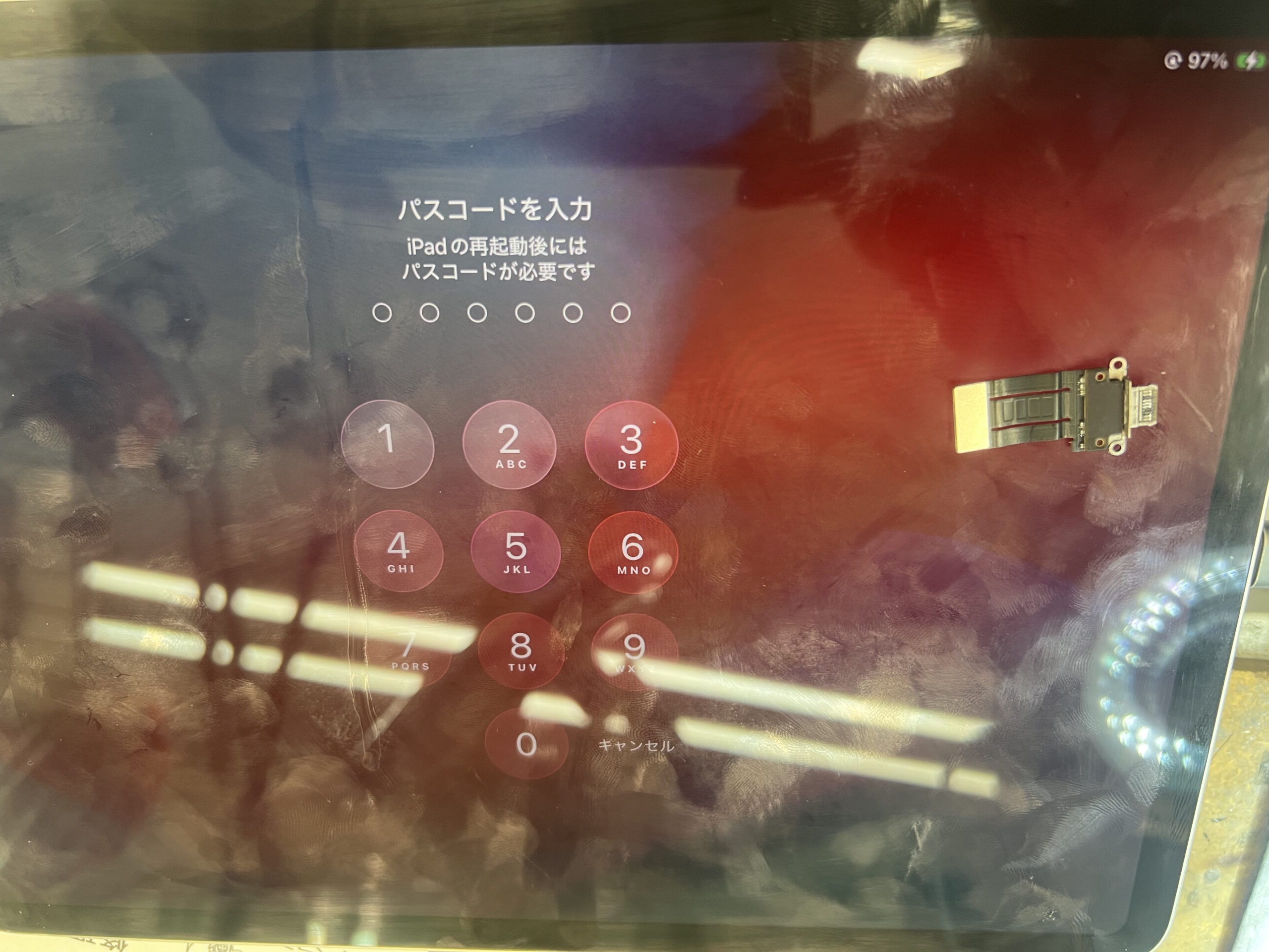 iPad充電口（ドックコネクタ）修理は自分でできる？プロに任せるべき理由と料金