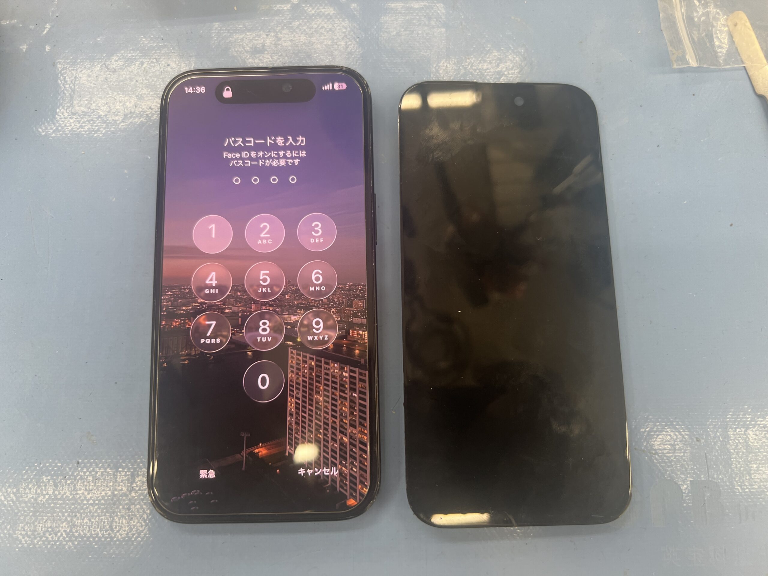 iPhone15 画面交換完了、正常起動しパスコード画面表示