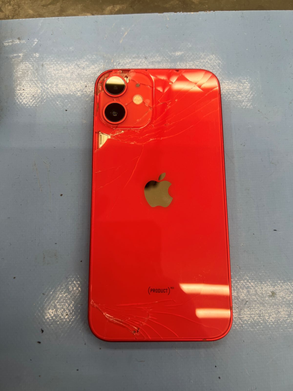 iPhone12mini 背面パネル(筐体)+アウトカメラ交換修理事例｜自転車走行中の落下で破損【市川スマホ職人】