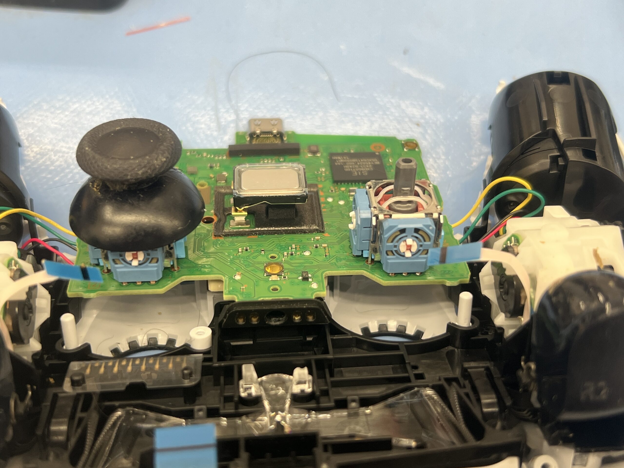 PS5 DualSense コントローラー スティックユニット部分