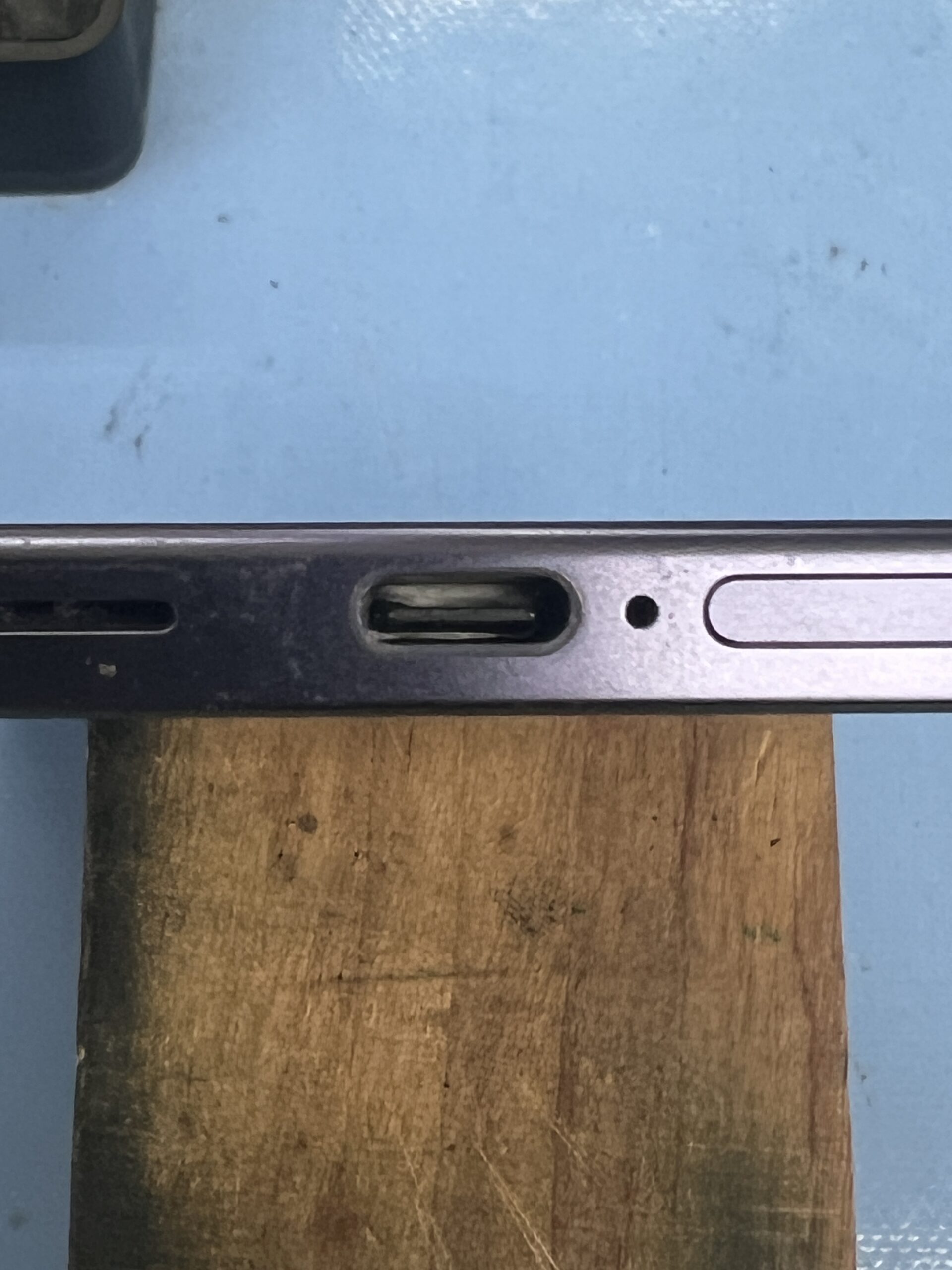 Galaxy S24 充電口 クリーニング後